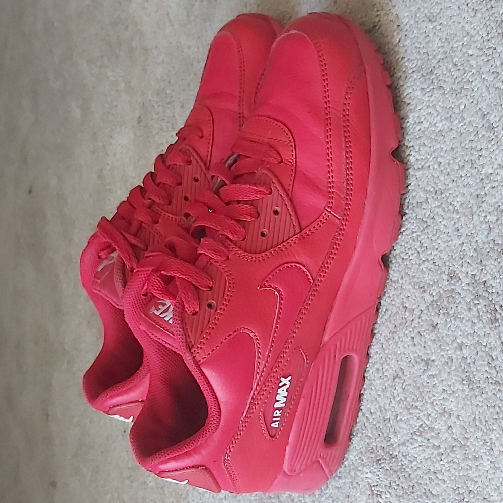Nike AirMax all red